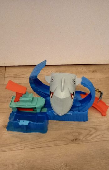 Circuit requin Hot Wheels 
