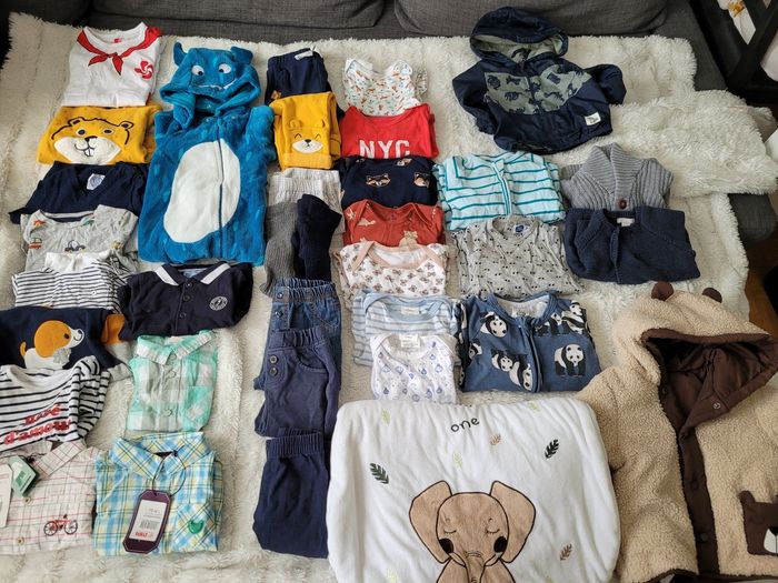 Lot de vêtements bebe 6 mois 36 pièces