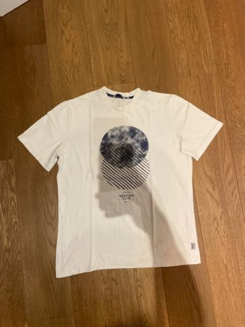 T-shirt blanc avec imprimé