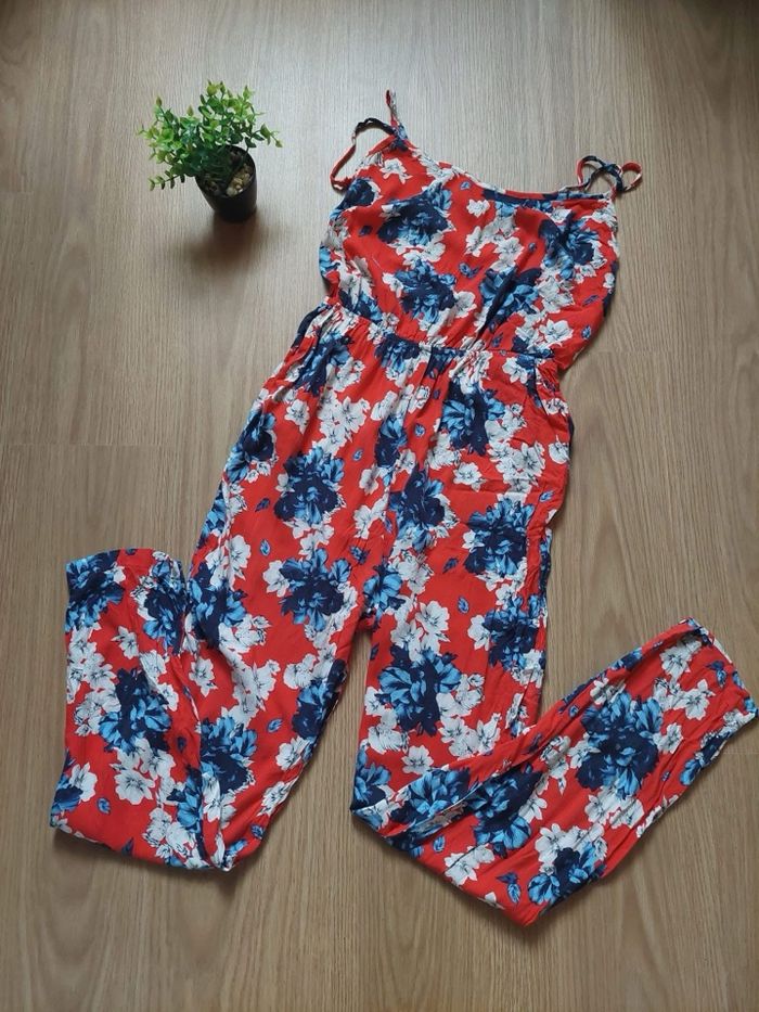 Combinaison pantalon à fleurs légère Bershka rouge T.S TBE 💐 - photo numéro 3