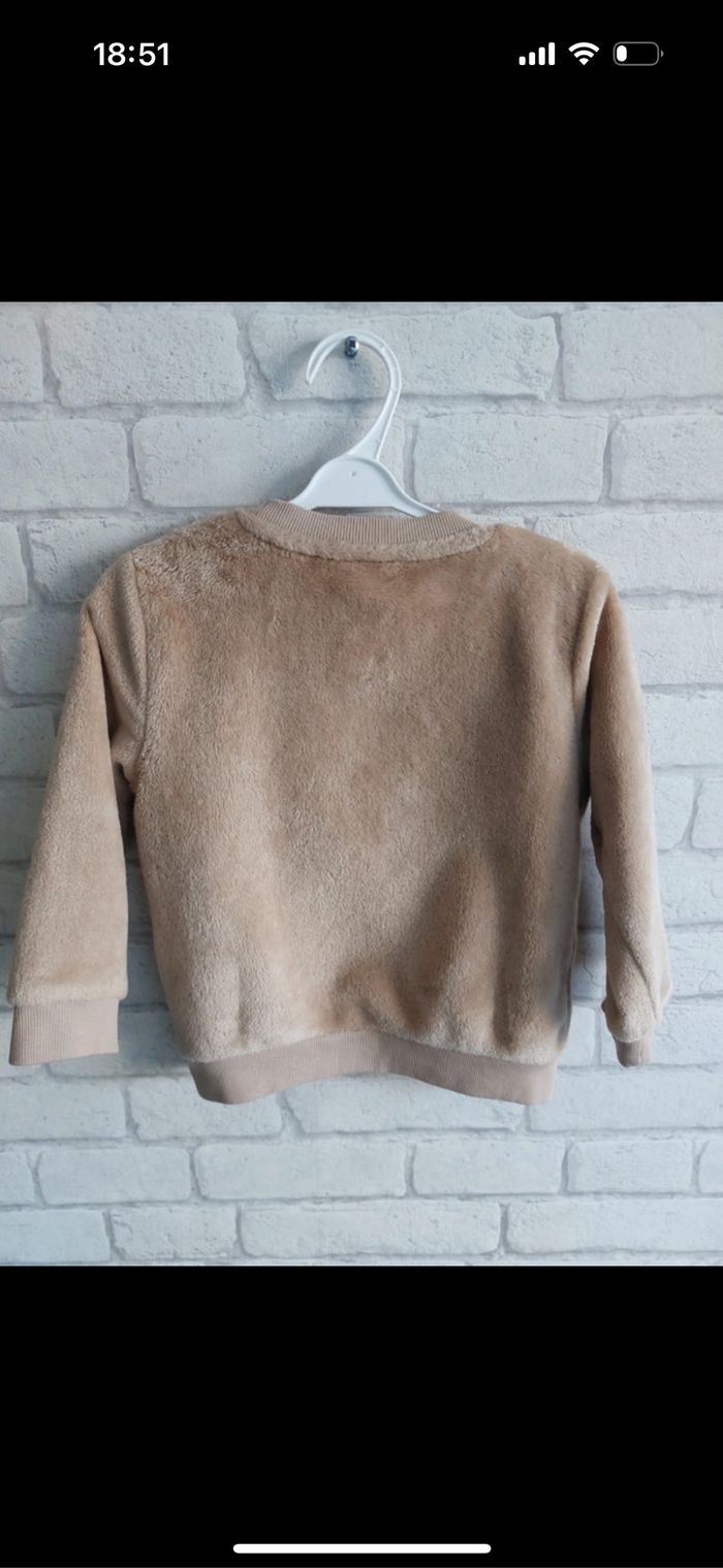 Pull C&A taille 4 ans - photo numéro 2