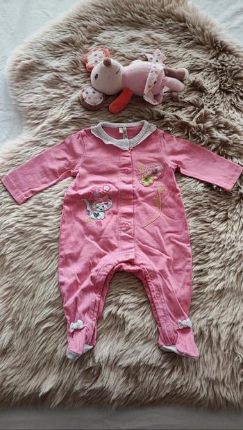 Pyjama  fin rose orchestra  1 mois