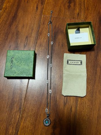 Collier iconique Gucci en argent sterling, motif tournesol.