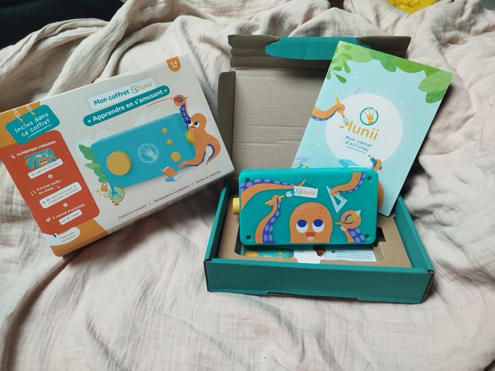 Coffret " apprendre en s'amusant" Lunii, ma fabrique à histoire V3 - photo numéro 4