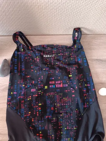 Maíllot de bain neuf résistant au chlore aquaresist 48 Decathlon aqua resist
