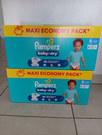 Lot Pampers taille 5 