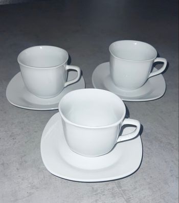 Lot de 3 tasses et sous tasses 