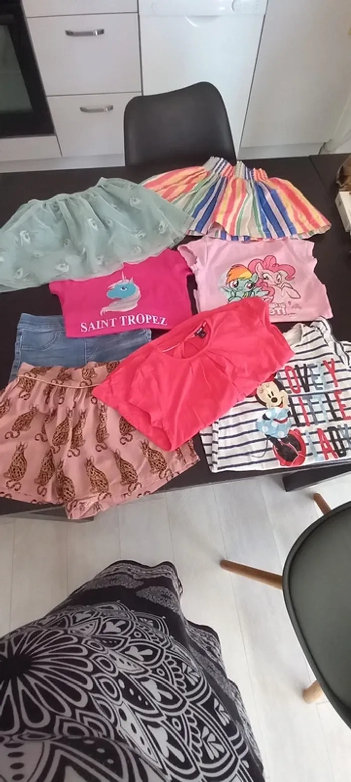Lot vêtements fille 2/4 ans