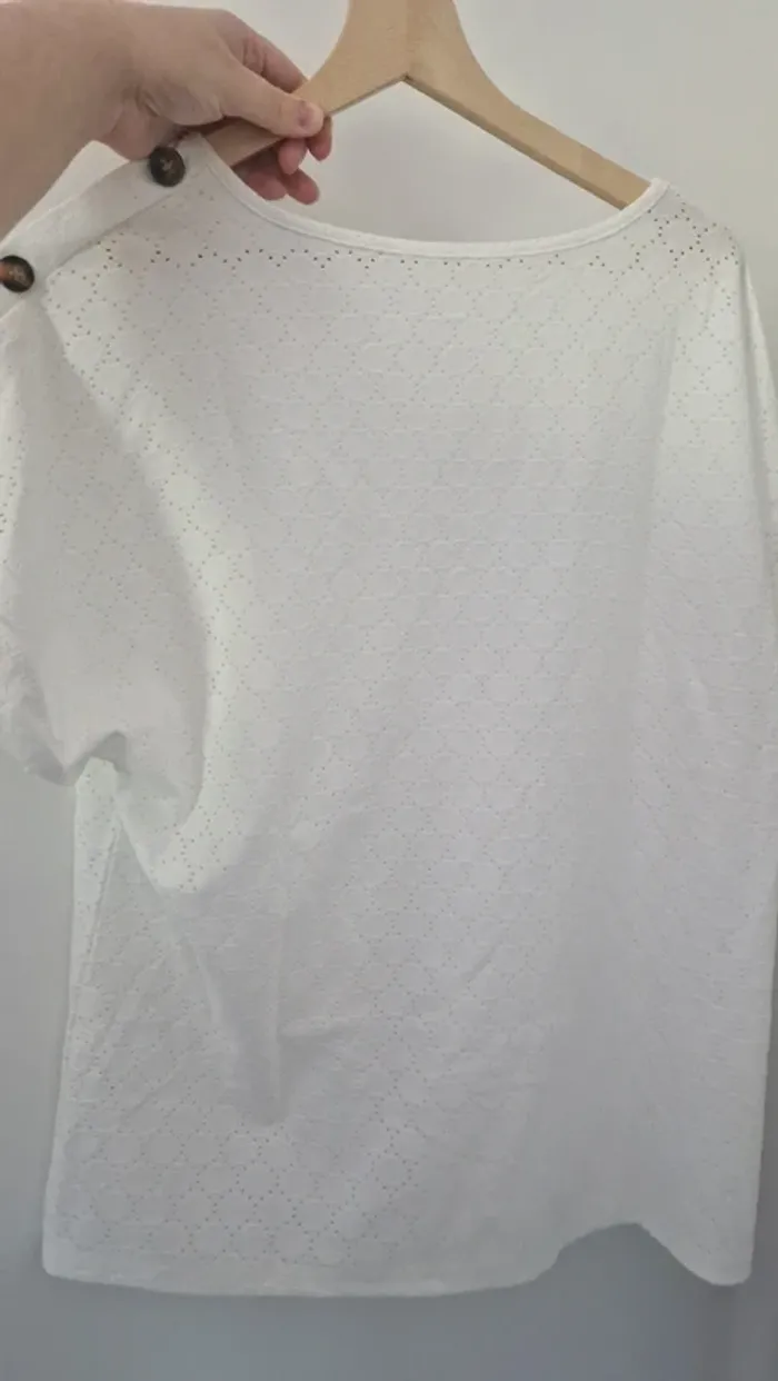 Blouse blanche - photo numéro 3