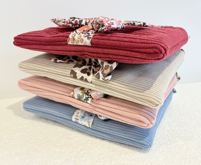 Pochette à livre de poche (ou liseuse) Rose Pâle Fleurie - photo numéro 3