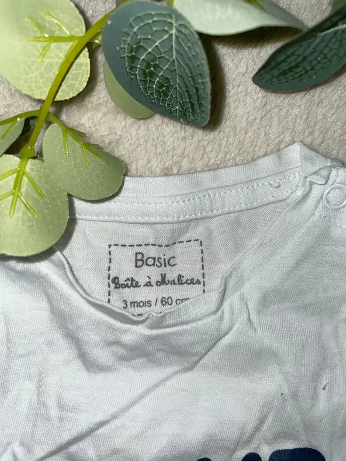 Lot deux tee shirts Kiabi 3 mois - photo numéro 2