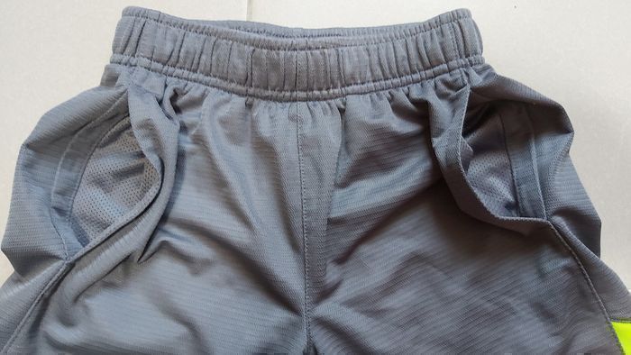 Short Nike Dri-Fit XS 6/8 ans - photo numéro 5