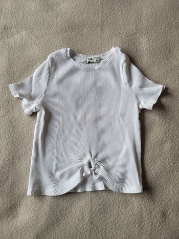T-shirt c&a 8 ans