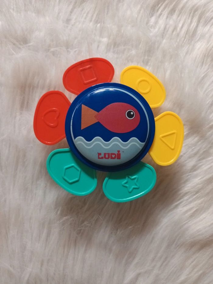 Fleur de bain et sable jouet