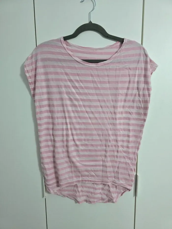 T-shirt rayé rose