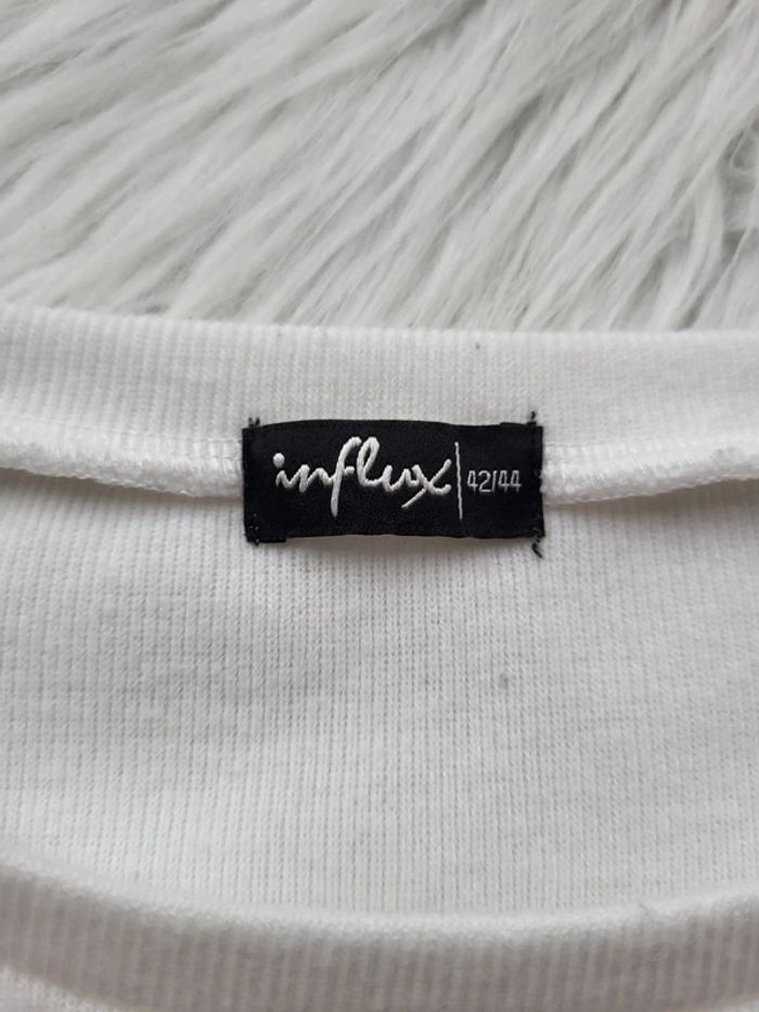 Pull court Taille 42/44 influx - photo numéro 4