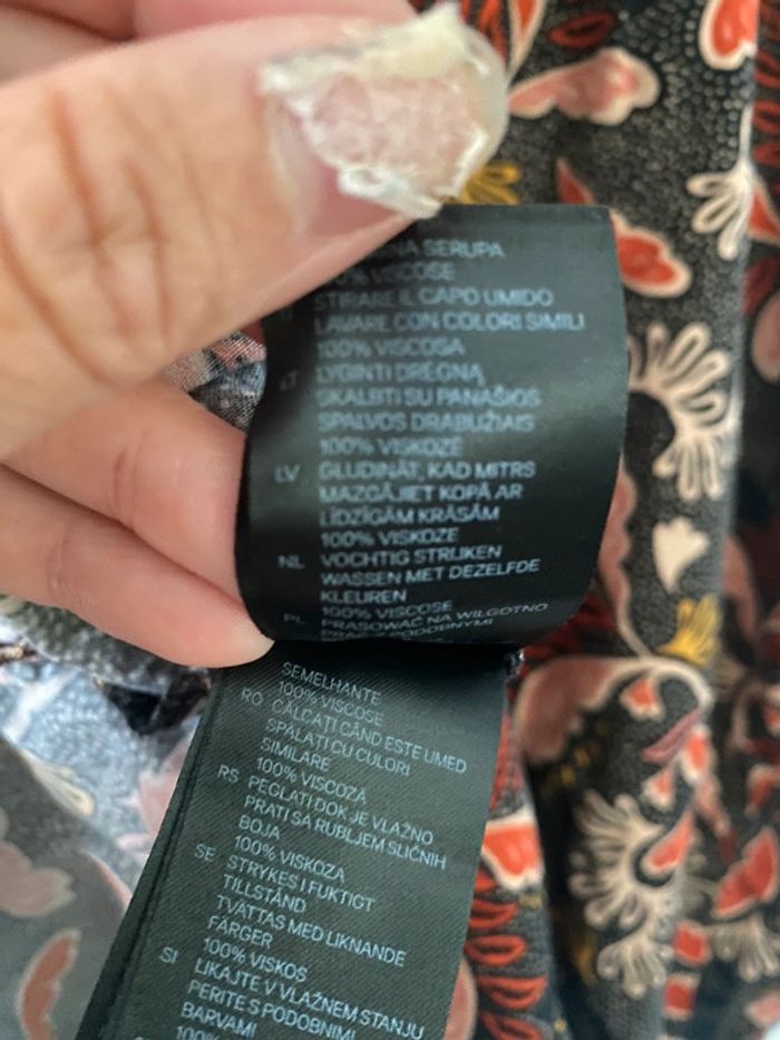 Combishort fleurie noir / orangé H&M Taille 42 - photo numéro 5