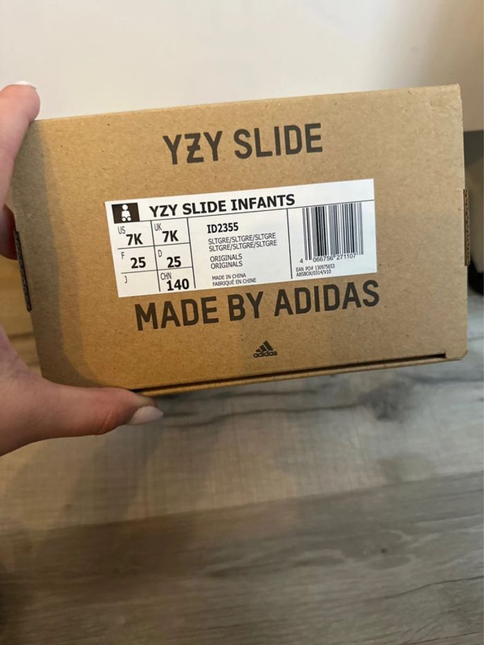 Yeezy slide 25 - photo numéro 6