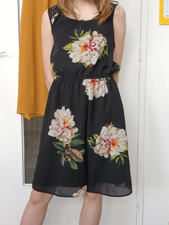 Robe légère dentelle