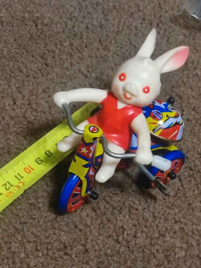 lapin litho mécanisme ok sur son vélo