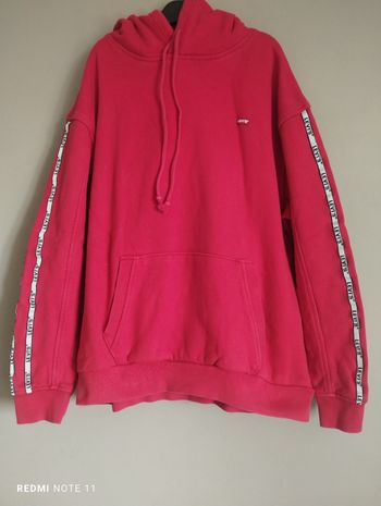 Sweat Levi's 
