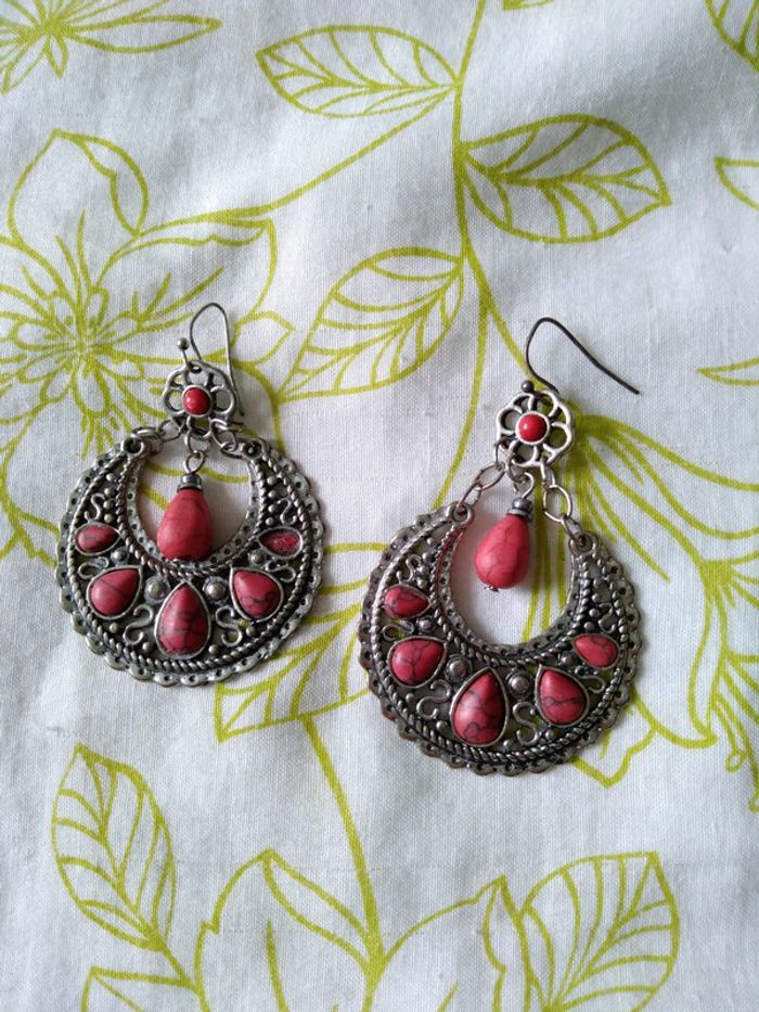 Boucles d'oreilles ethniques rouges