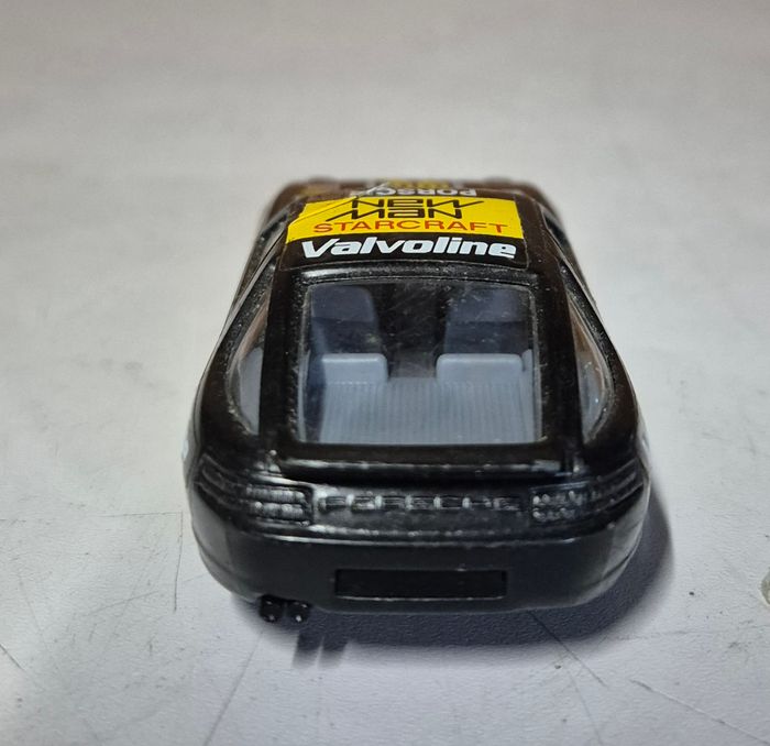 Voiture miniature bburago porsche 928 S4 1/43 - photo numéro 4