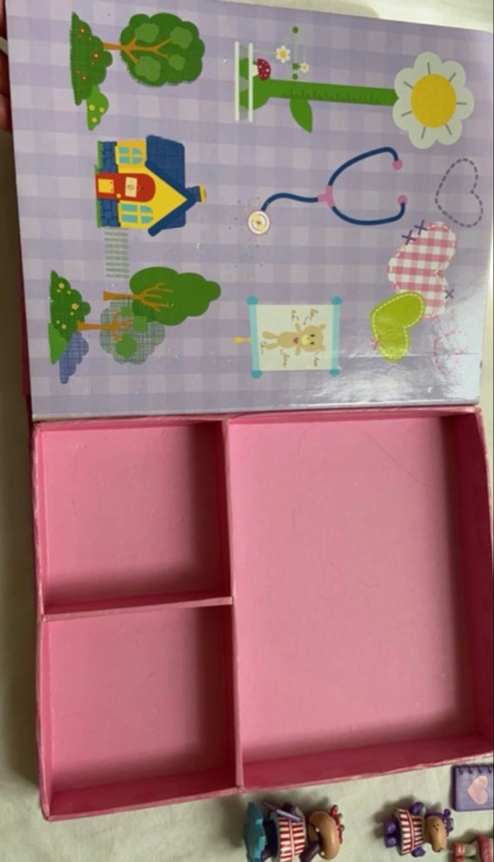 Livre et figurine docteur la peluche - photo numéro 2