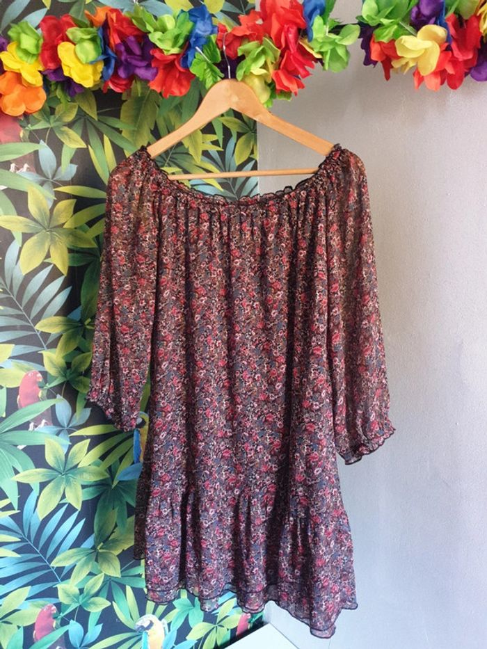 Robe fleurie.