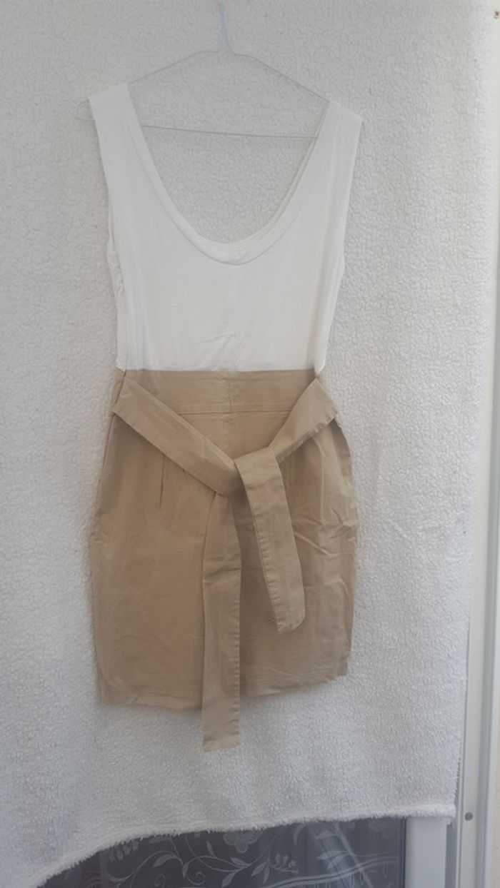 Robe blanche et crème - photo numéro 2