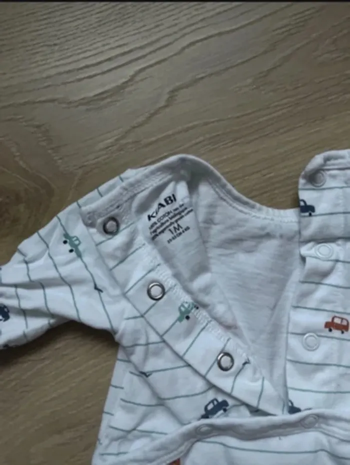 Lot pyjama Kiabi 1 mois - photo numéro 4