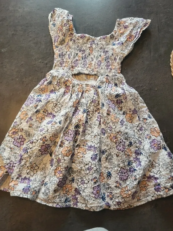 Robe 6 ans lulu castagnettes - photo numéro 2