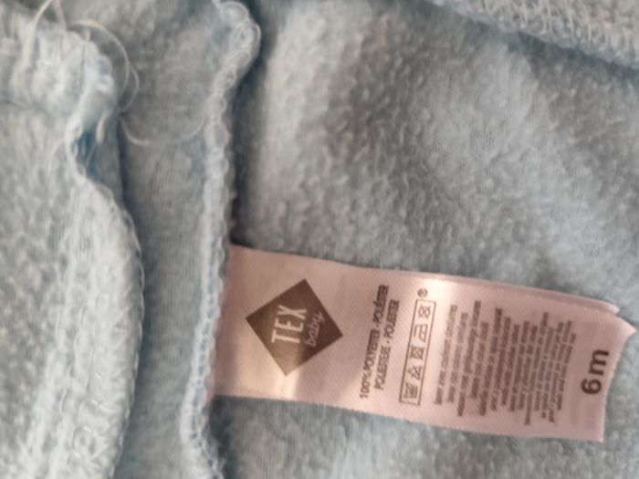Vends légère polaire bleu bébé - photo numéro 7