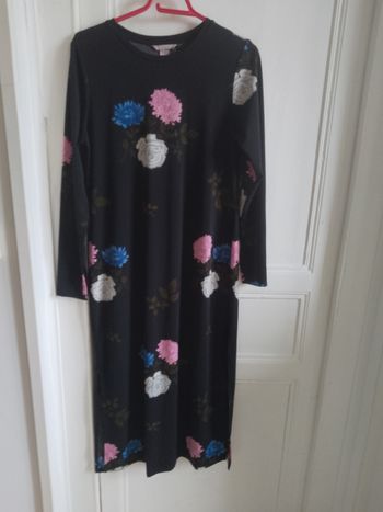 Robe longue noire à fleurs H&M