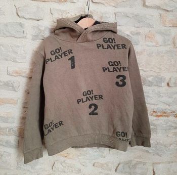Sweat a capuche kaki Kiabi 6 ans