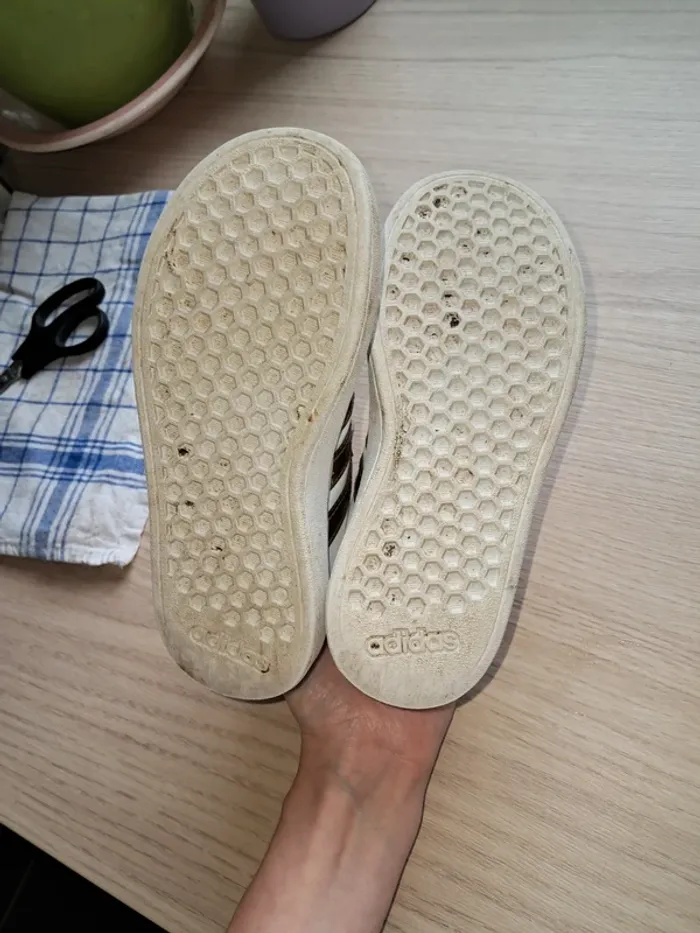 Chaussure fille Adidas taille 29 - photo numéro 4
