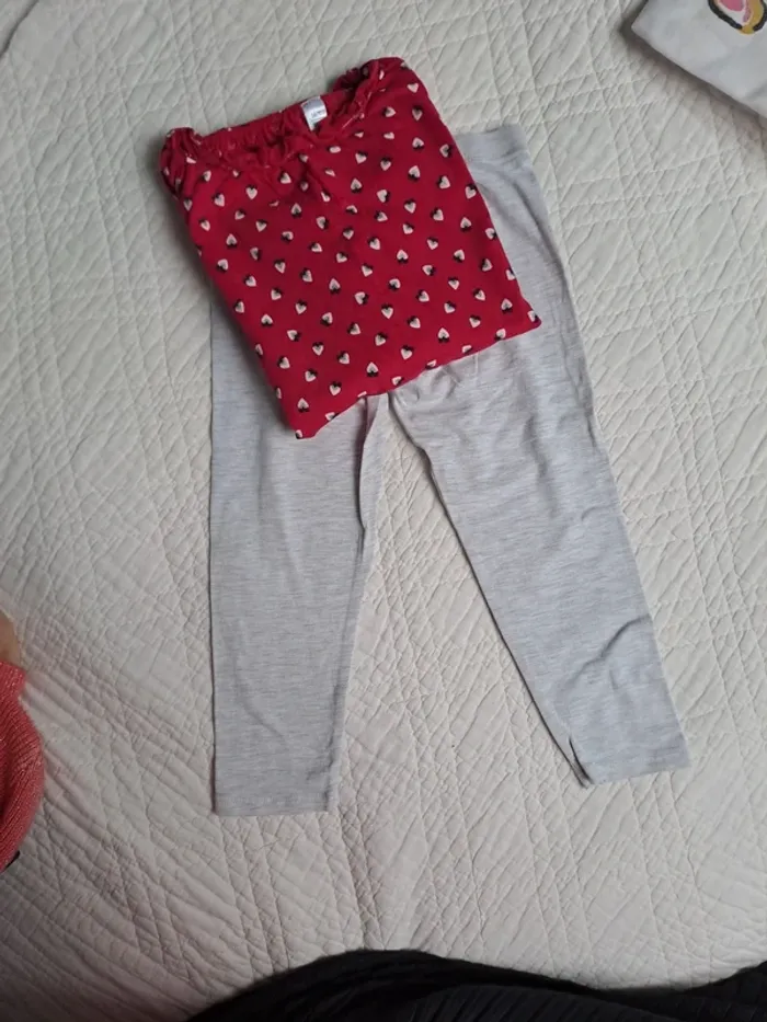 1 Pyjama Okaïdi et 1 DPAM 3 ans - photo numéro 2