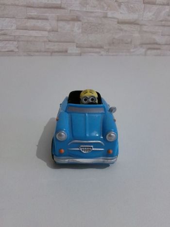 Voiture Minion