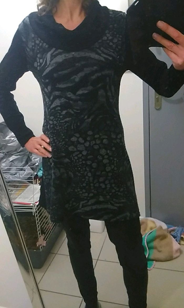 Pull femme noir et gris taille 4    11 - photo numéro 3