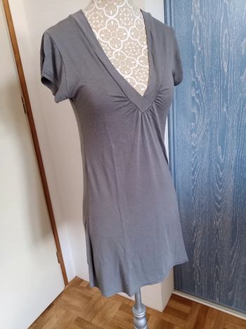 Robe à manches courtes