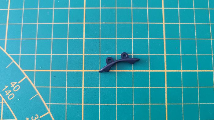 Pièce 19M du fascicule n°19 numéro 19 pièce détachée Renault R8 Gordini 1/8 1/8ème Eaglemoss collect - photo numéro 2