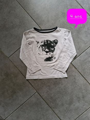 T-shirt