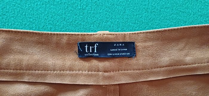 Jupe courte - photo numéro 3