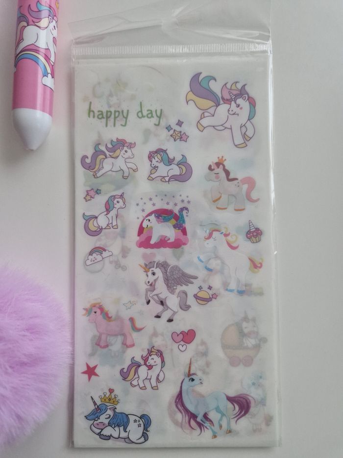 Lot papeterie licorne fille: carnet+ stylo + porté clé + sac+ stickers Neuf - photo numéro 5
