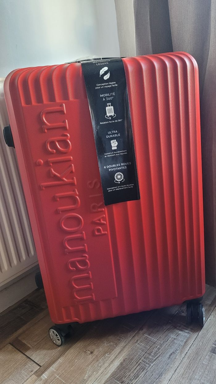 Valise rigide bagage en soute taille L de la marque Manoukian