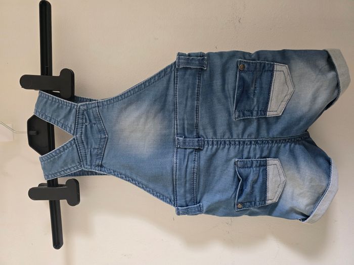 🍼 Salopette Courte en Jean Effet Usé + Polo 6 Mois - photo numéro 7