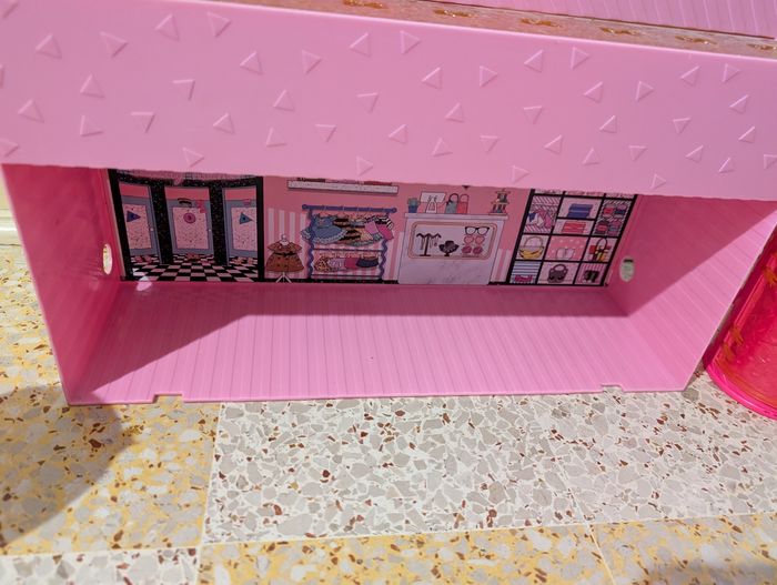 Lot poupées lol podium et accessoires - photo numéro 10