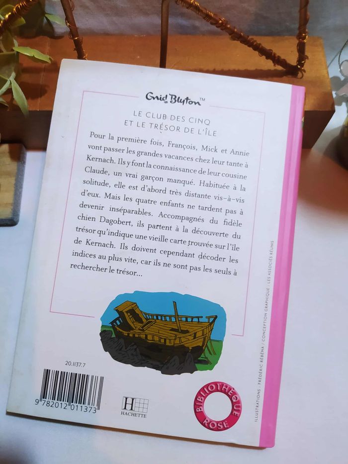 Le Club des cinq et le trésor de l'île - De Enid Blyton - photo numéro 2