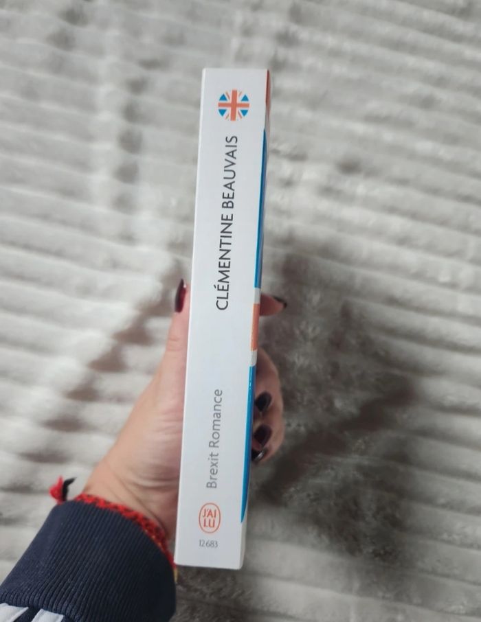 Livre Brexit Romance – Clémentine Beauvais, très bon état - photo numéro 3