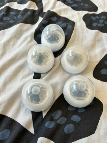 Lot de 5 haut de biberon / tétines taille 2 biberon Philips avent